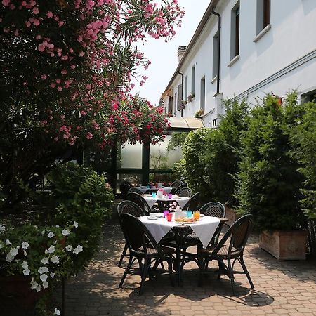 Hotel Il Granaio Порто Мантовано Екстериор снимка