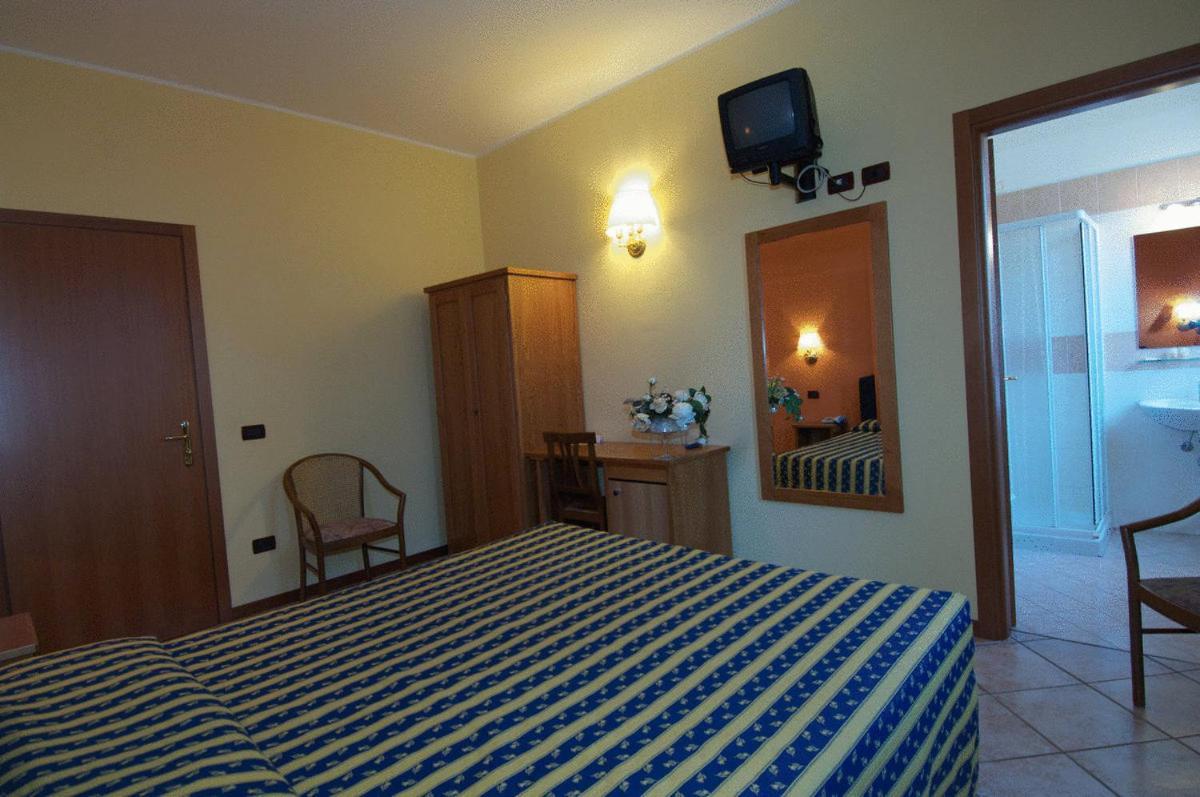 Hotel Il Granaio Порто Мантовано Екстериор снимка