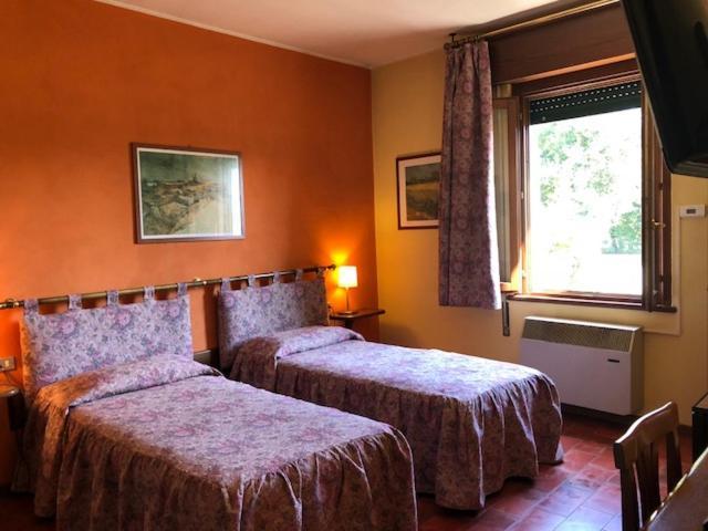 Hotel Il Granaio Порто Мантовано Екстериор снимка